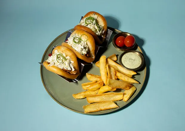 CHICKEN BUN